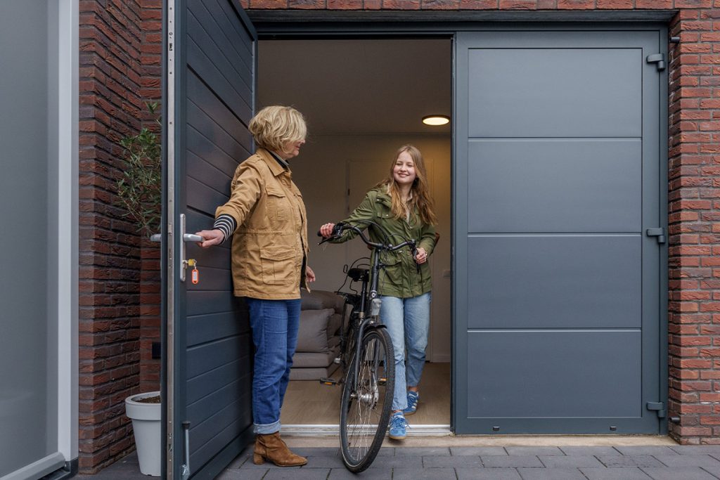 ambassa garagedeur brede doorgang