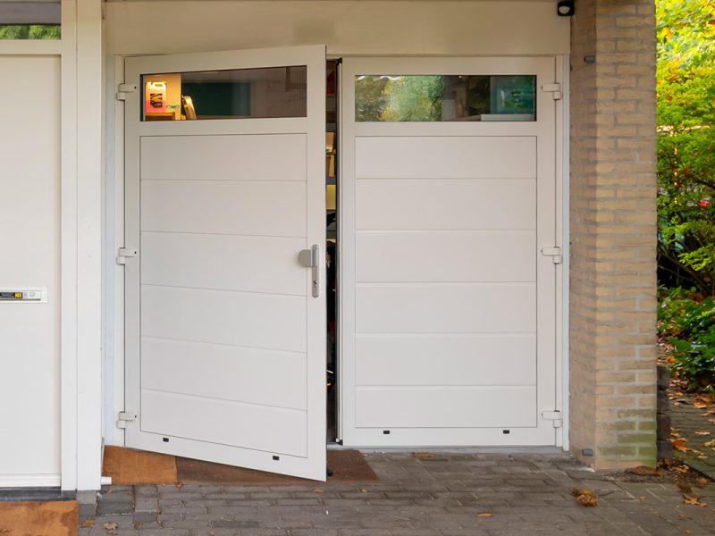ambassa witte openslaande garagedeur