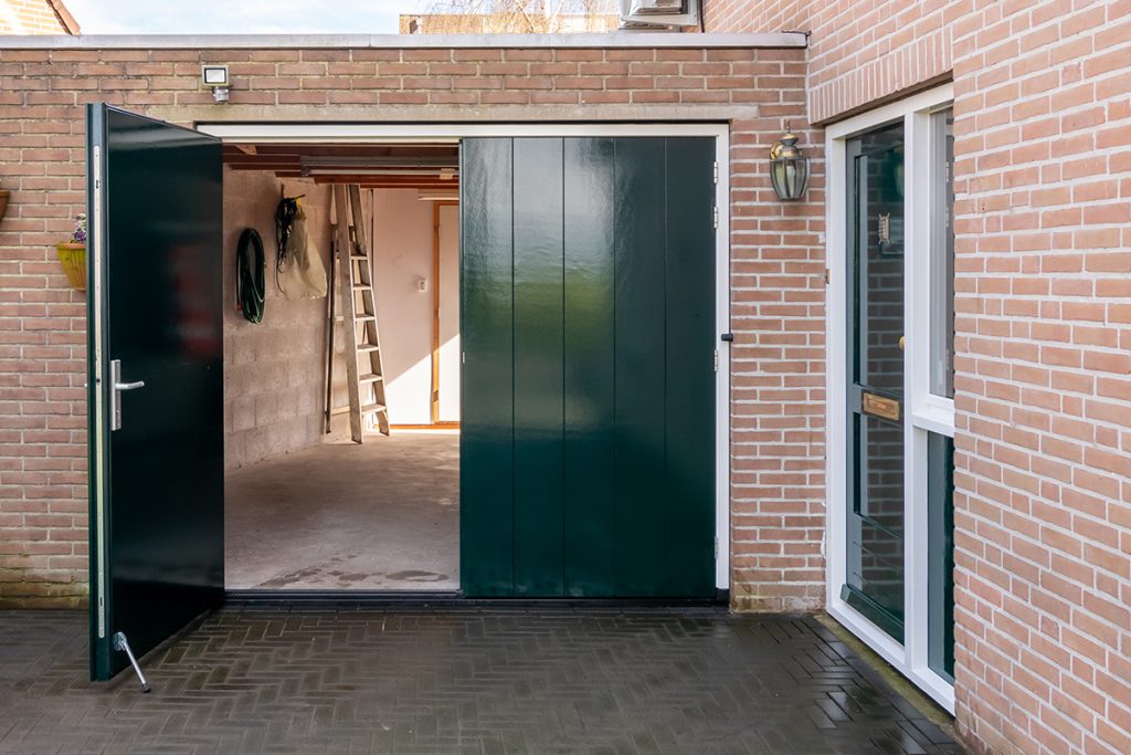 Houten garagedeuren Ambassa