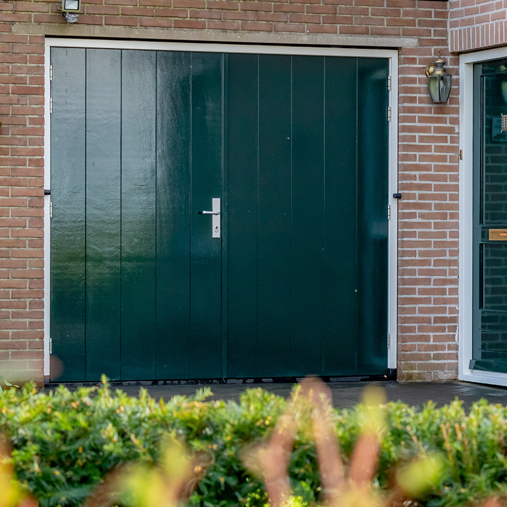 Ambassa houten garagedeur
