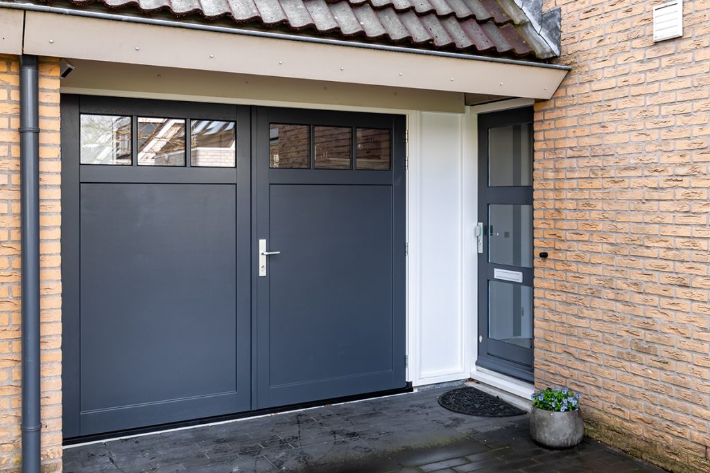 Houten garagedeur Wijchen 3 meter breed