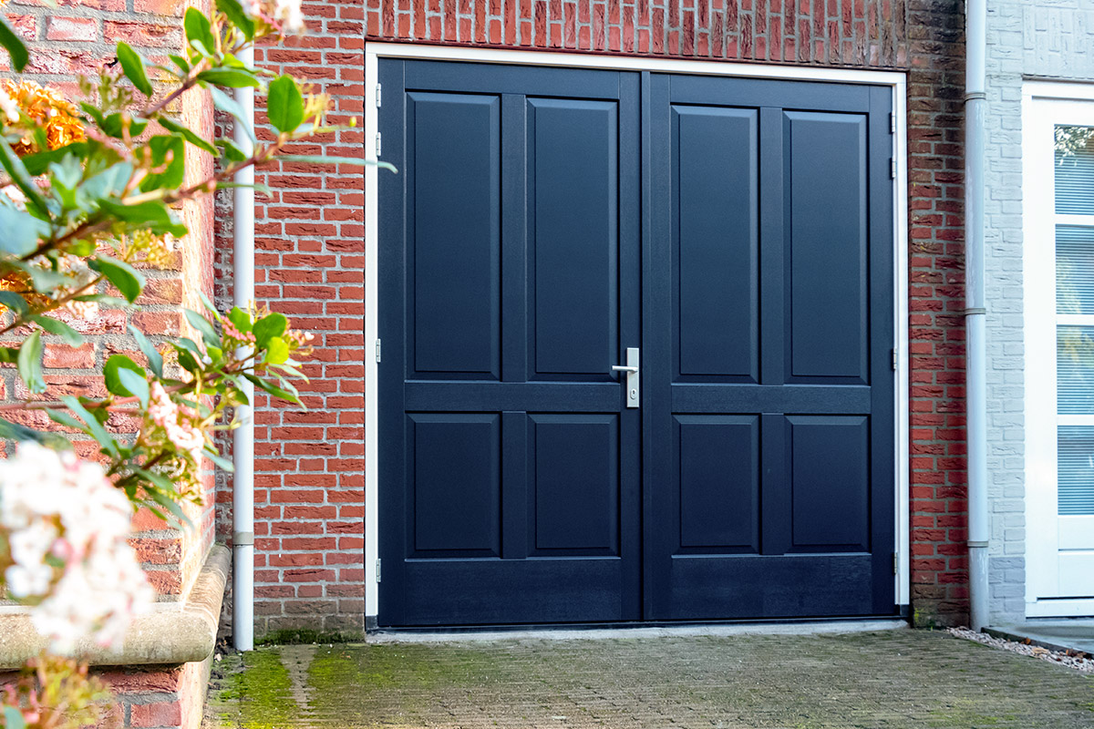 openslaande klassieke garagedeur
