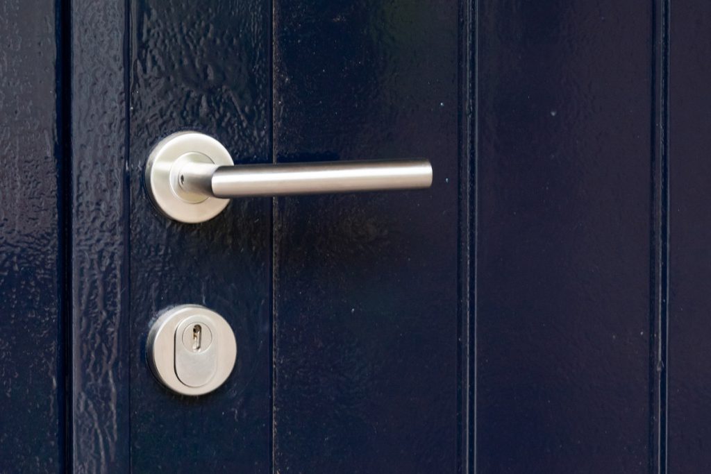 Veilige houten garagedeur