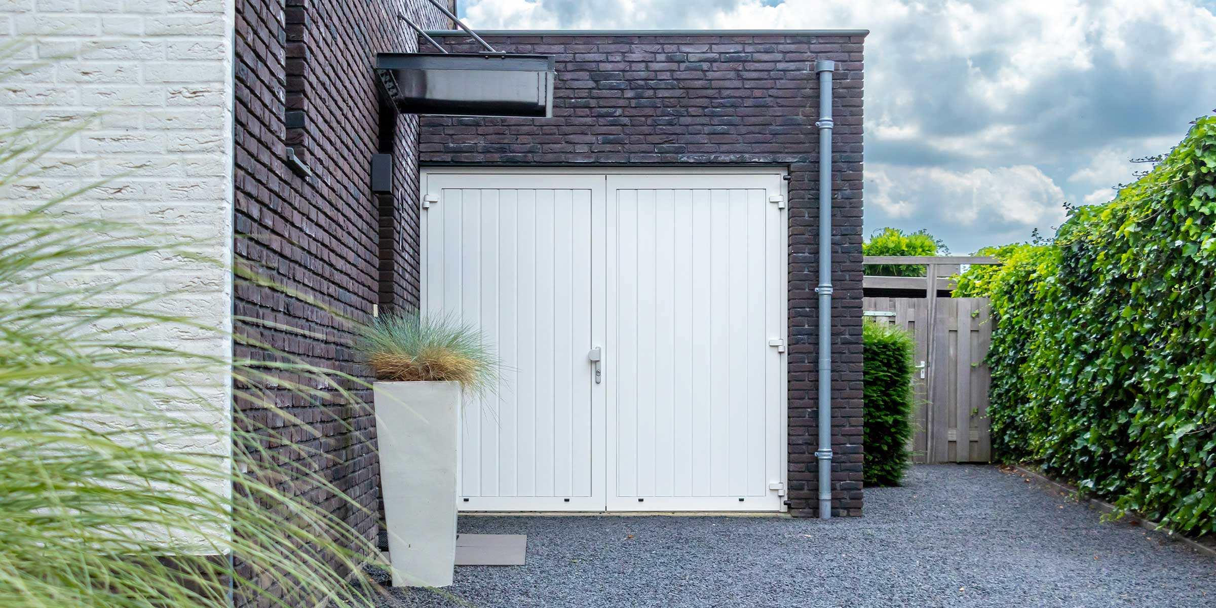 Ambassa garagedeur wit