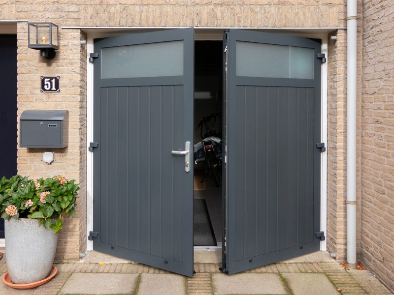 Openslaande garagedeuren antraciet