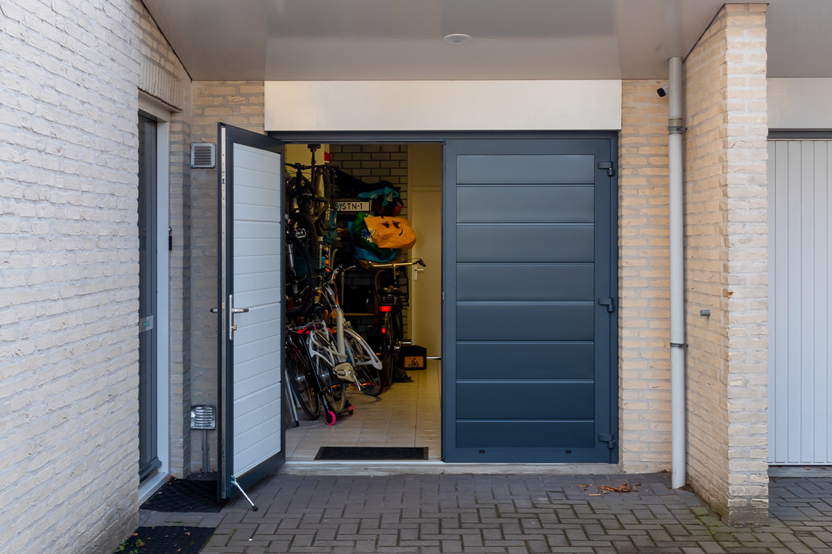Onderhoudsvrije dubbele garagedeur