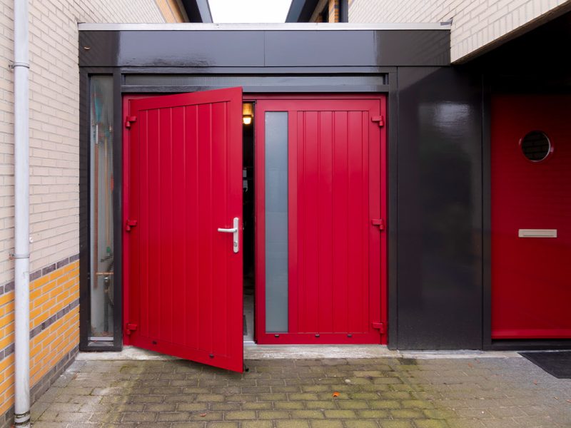 Openslaande deuren rood