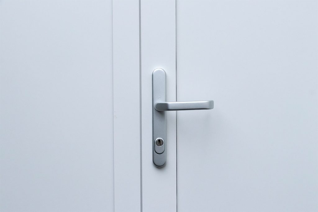 Openslaande garagedeur wit