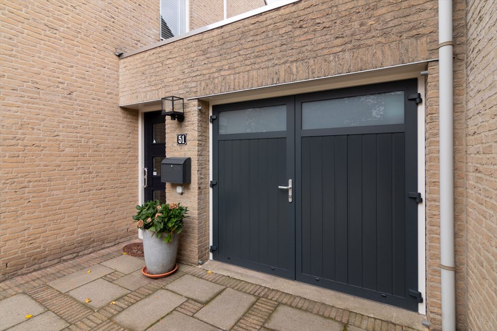 Openslaande garagedeuren antraciet