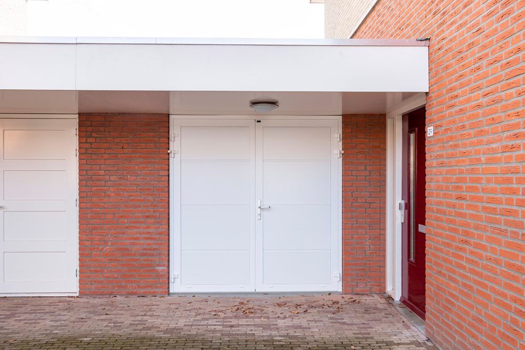 Openslaande garagedeuren in Best