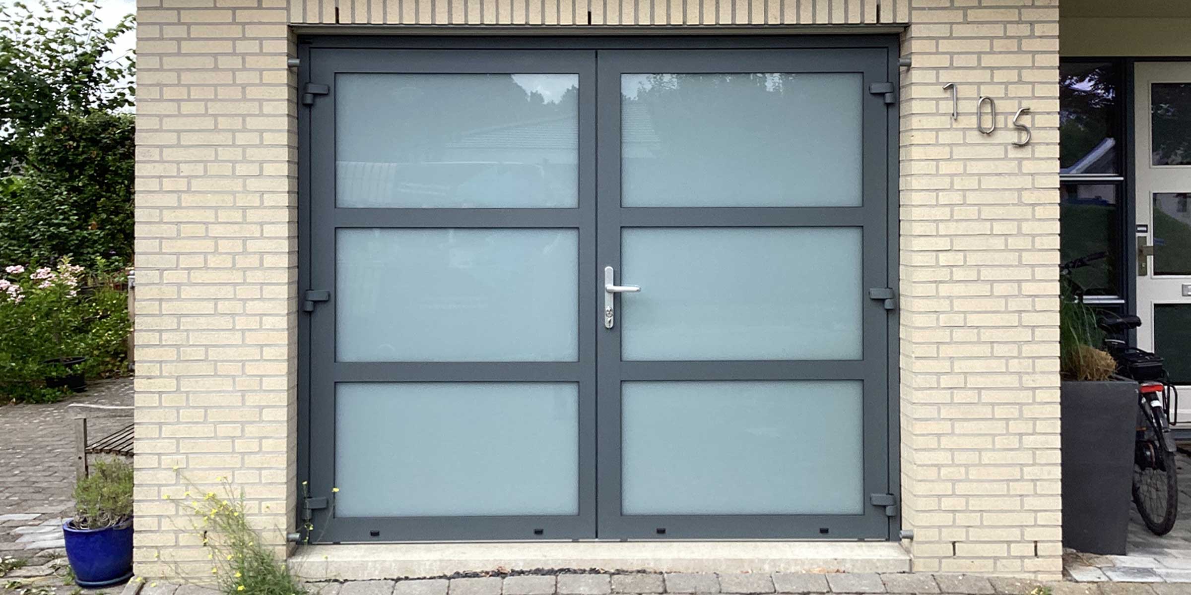 Garagedeur met glas