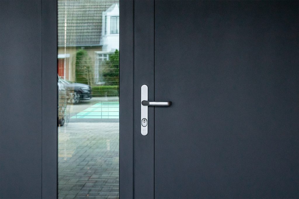 Openslaande garagedeuren RAL7021