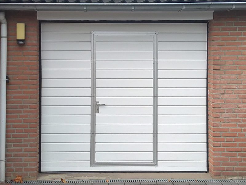 Oude roldeur vervangen voor openslaande garagedeuren