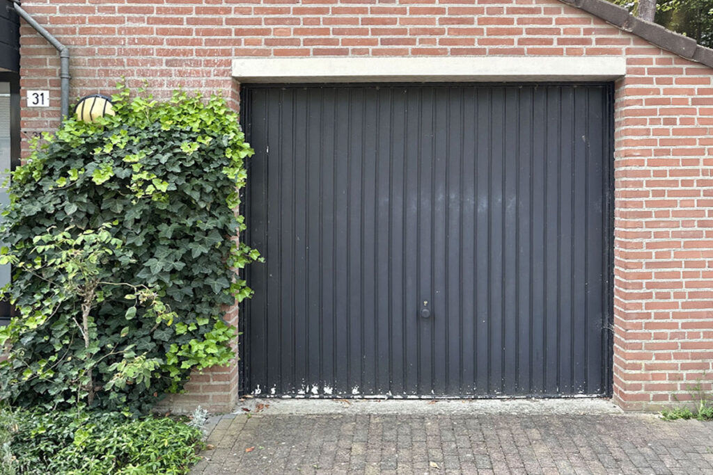 Ergernissen oude garagedeur