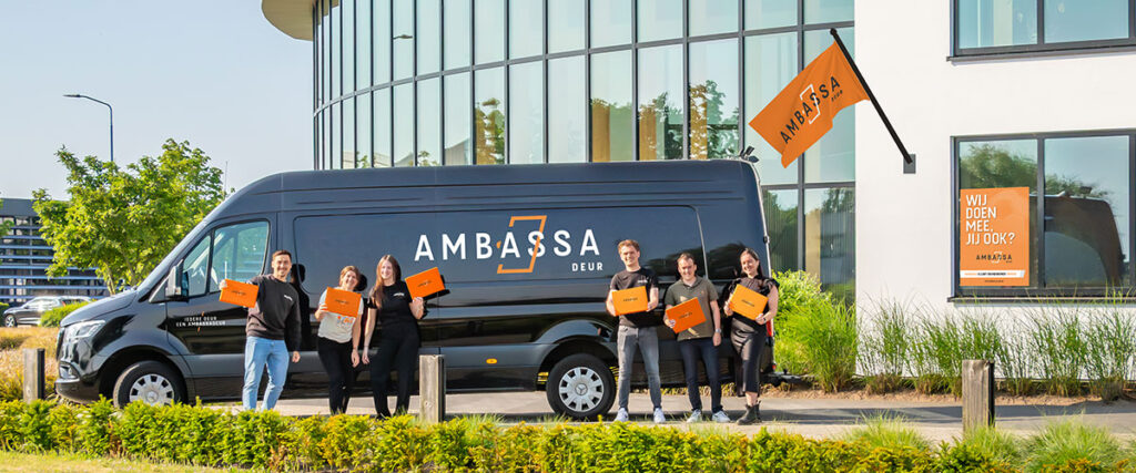 Ambassa kleurt cranendonck oranje