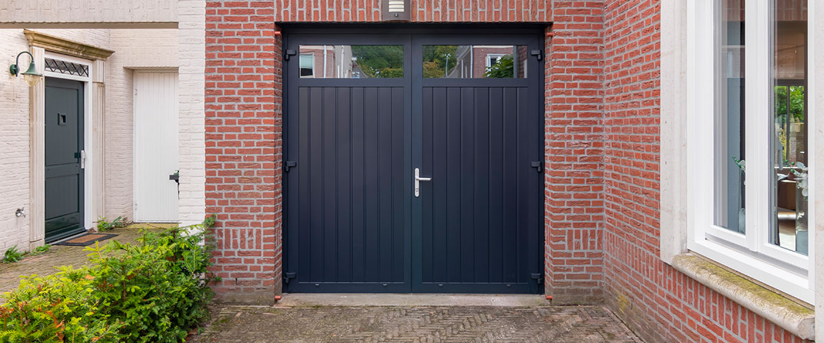 Onderhoudsvrije garagedeur met glas